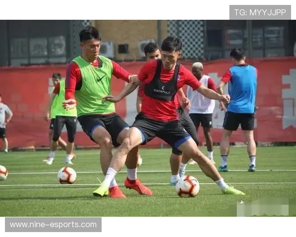 广东人脑洞大开猜足球明星名字挑战 谁能猜中这些球星的真面目