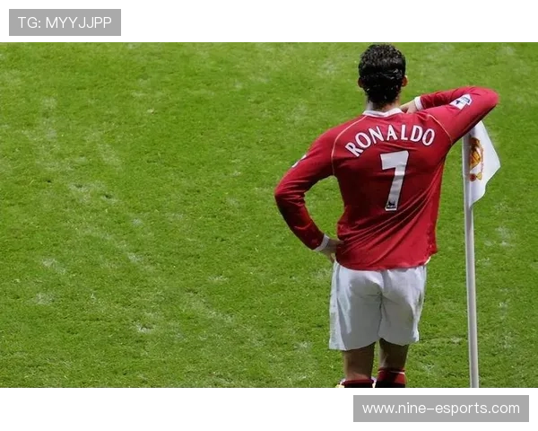 足球巨星步入暮年 告别巅峰岁月迎接新篇章 足球巨星步入暮年 告别巅峰岁月迎接新篇章