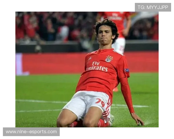 足球球星Poss：从天赋少年到世界足坛新领军人物的崛起之路